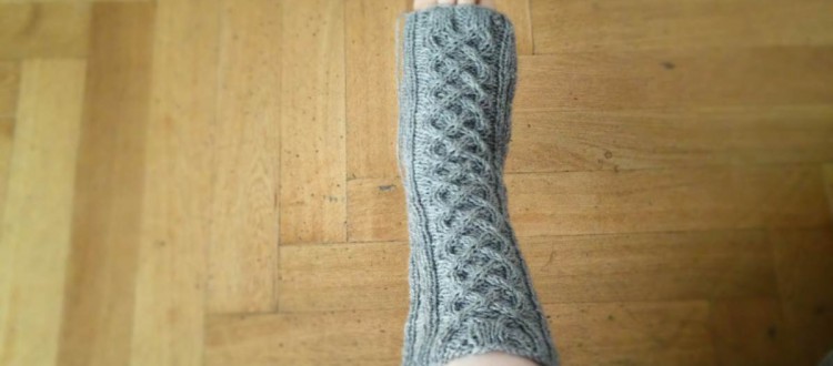 Yoga Socken  Drops Design am Fuß_Fotor